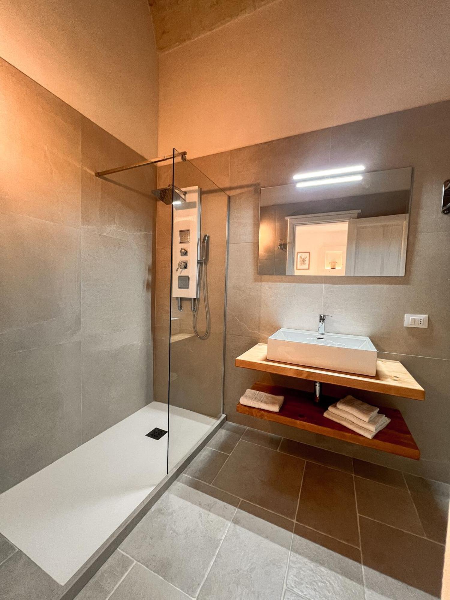 San Lorenzo Camere&Suites Lizzanello Extérieur photo